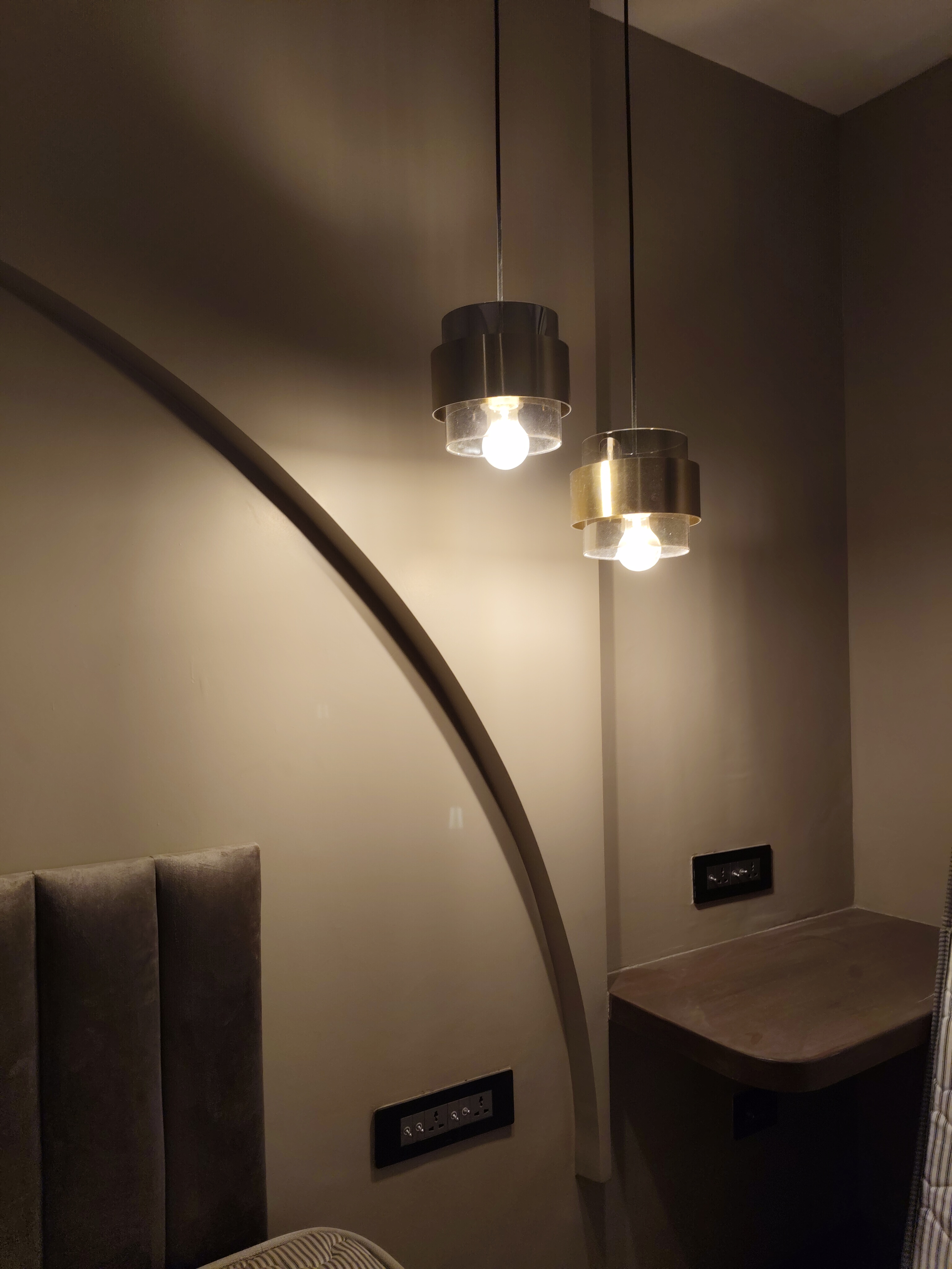 Ceiling Light Electrician in Mumbai